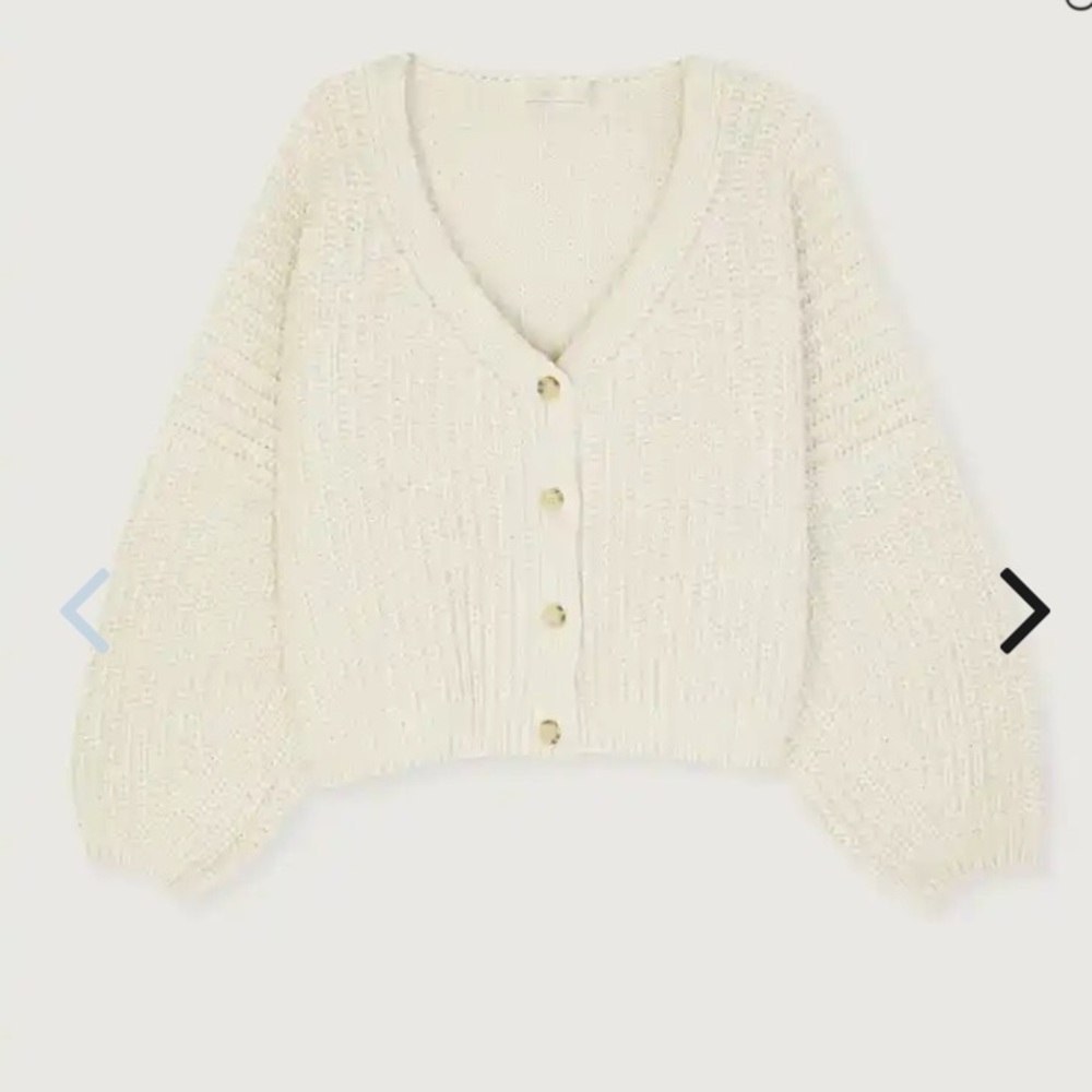 Oak and Fort Cropped Button Cardigan in Cream